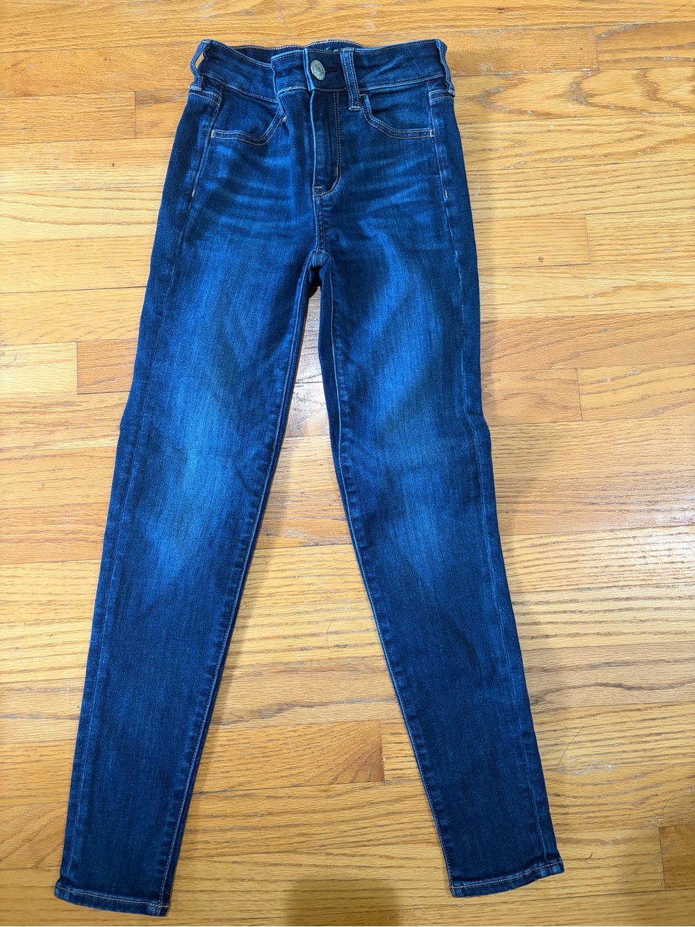 American Eagle Outfitters Dark Blue Skinny Jeans. Size 000 short.